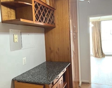 5101 River Road - Photo Thumbnail 12