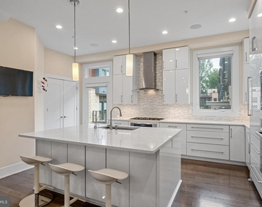5307 Merriam Street - Photo Thumbnail 6