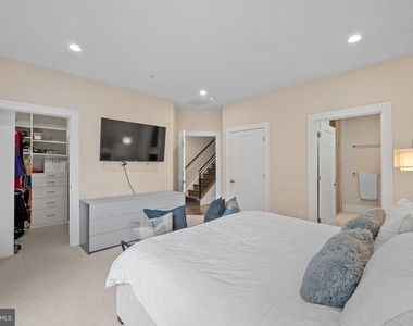 5307 Merriam Street - Photo Thumbnail 16