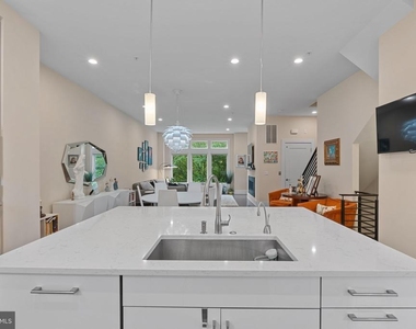 5307 Merriam Street - Photo Thumbnail 14