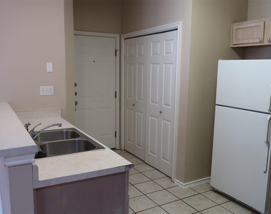 8712 Weiser Dr - Photo Thumbnail 6