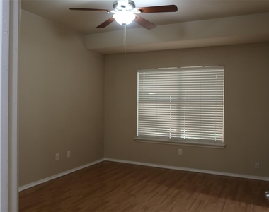 8712 Weiser Dr - Photo Thumbnail 8