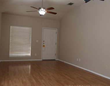 8712 Weiser Dr - Photo Thumbnail 3
