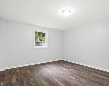 10705 Lockridge Drive - Photo Thumbnail 19