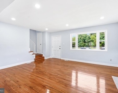 9403 New Hampshire Avenue - Photo Thumbnail 3