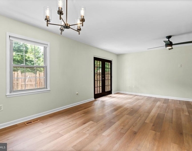 16 Cornerwood Court - Photo Thumbnail 10