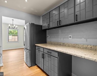 16 Cornerwood Court - Photo Thumbnail 5
