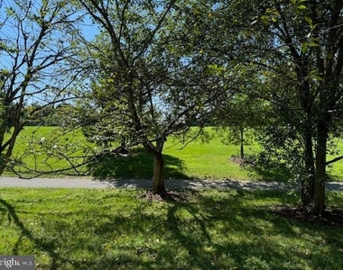 8630 Delcris Drive - Photo Thumbnail 31