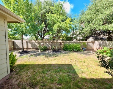 615 Linares Ln - Photo Thumbnail 26