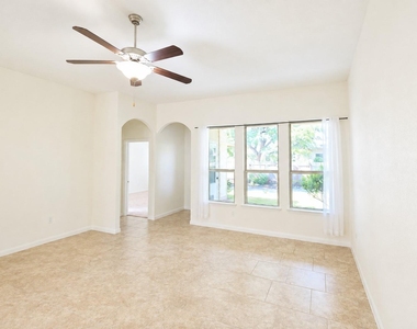 615 Linares Ln - Photo Thumbnail 3