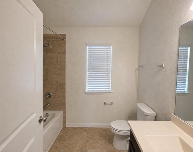 615 Linares Ln - Photo Thumbnail 18