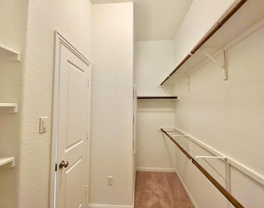 615 Linares Ln - Photo Thumbnail 15