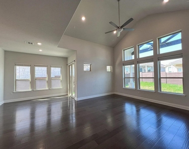 7212 Jument Dr - Photo Thumbnail 7