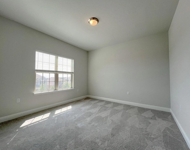 7212 Jument Dr - Photo Thumbnail 16