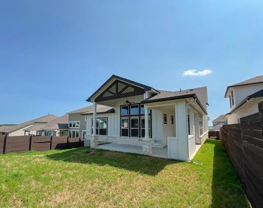 7212 Jument Dr - Photo Thumbnail 19