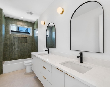 4806 Richmond Ave - Photo Thumbnail 13