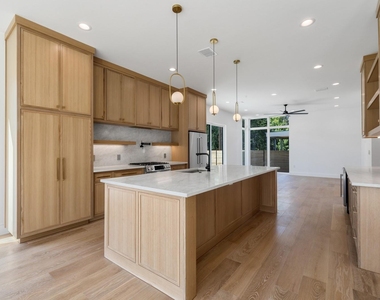 4806 Richmond Ave - Photo Thumbnail 2