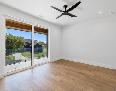 4806 Richmond Ave - Photo Thumbnail 14