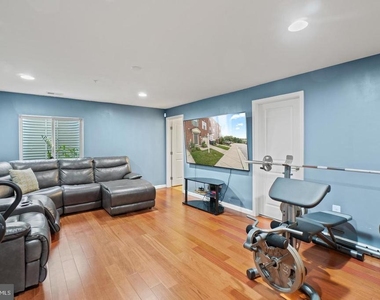 8056 Locust Mill Street - Photo Thumbnail 14