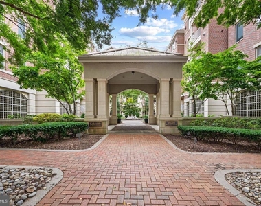 10205 Wincopin Circle - Photo Thumbnail 38