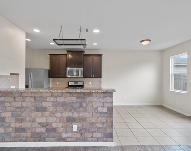 1445 Treeta Trl - Photo Thumbnail 7