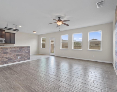 1445 Treeta Trl - Photo Thumbnail 3