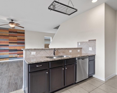1445 Treeta Trl - Photo Thumbnail 10