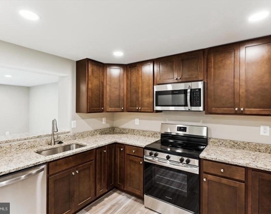 8345 Silver Trumpet Drive - Photo Thumbnail 5