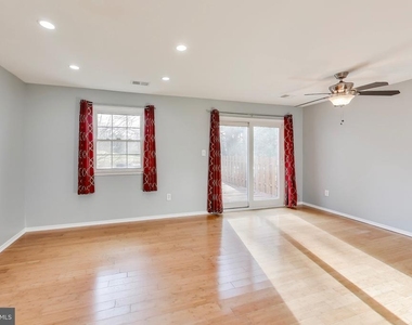5769 Yellowrose Court - Photo Thumbnail 8