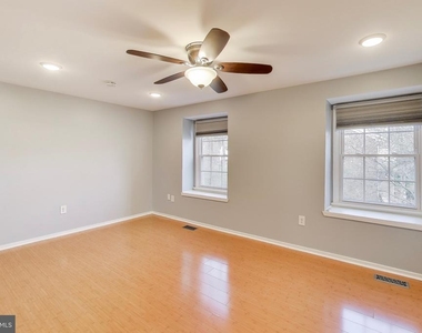 5769 Yellowrose Court - Photo Thumbnail 10