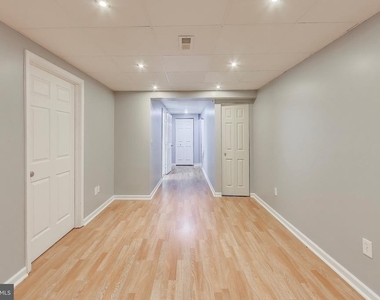 5769 Yellowrose Court - Photo Thumbnail 19
