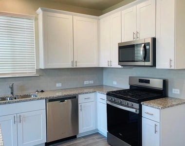 10208 Buckskin Horse Way - Photo Thumbnail 9