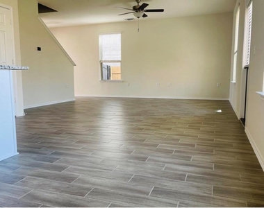 10208 Buckskin Horse Way - Photo Thumbnail 3
