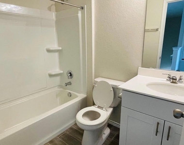 10208 Buckskin Horse Way - Photo Thumbnail 7