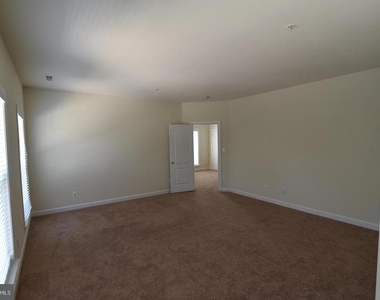 139 Hokeland Drive - Photo Thumbnail 27