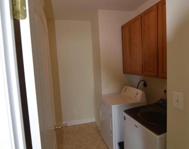 139 Hokeland Drive - Photo Thumbnail 9