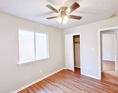 1581 Parkfield Cir - Photo Thumbnail 11