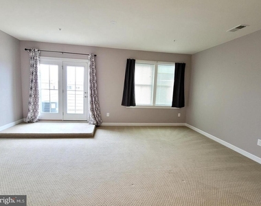 3605 Katherine Way - Photo Thumbnail 15