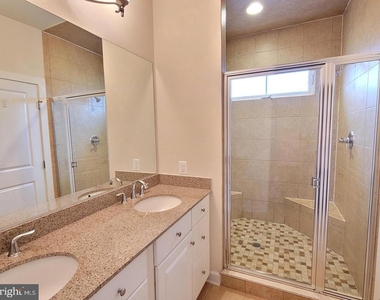 3605 Katherine Way - Photo Thumbnail 11