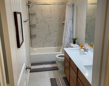 7702 Libretto Ln - Photo Thumbnail 33