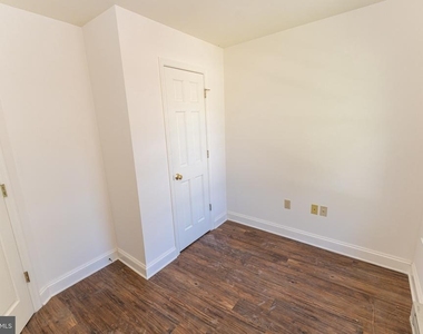 800 Travers Street - Photo Thumbnail 9