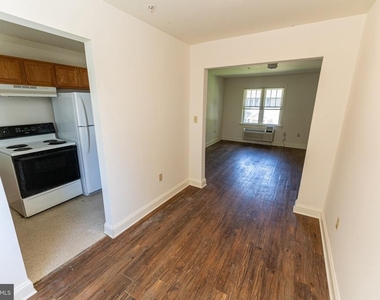 800 Travers Street - Photo Thumbnail 13