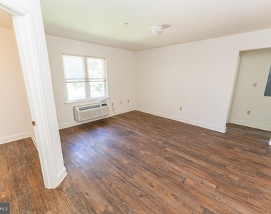 800 Travers Street - Photo Thumbnail 7