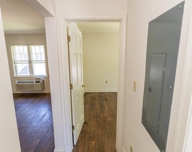 800 Travers Street - Photo Thumbnail 18