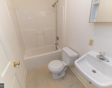 800 Travers Street - Photo Thumbnail 24