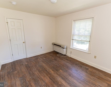 800 Travers Street - Photo Thumbnail 27