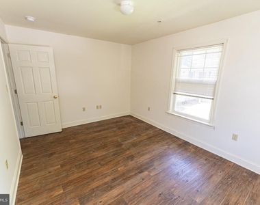 800 Travers Street - Photo Thumbnail 23