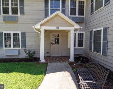 800 Travers Street - Photo Thumbnail 2