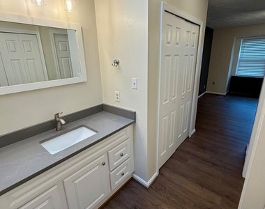 6203 Bighorn Court - Photo Thumbnail 12