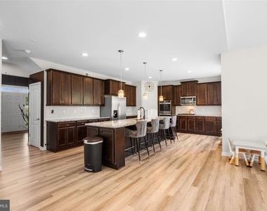 6640 Timber Ridge Lane - Photo Thumbnail 15